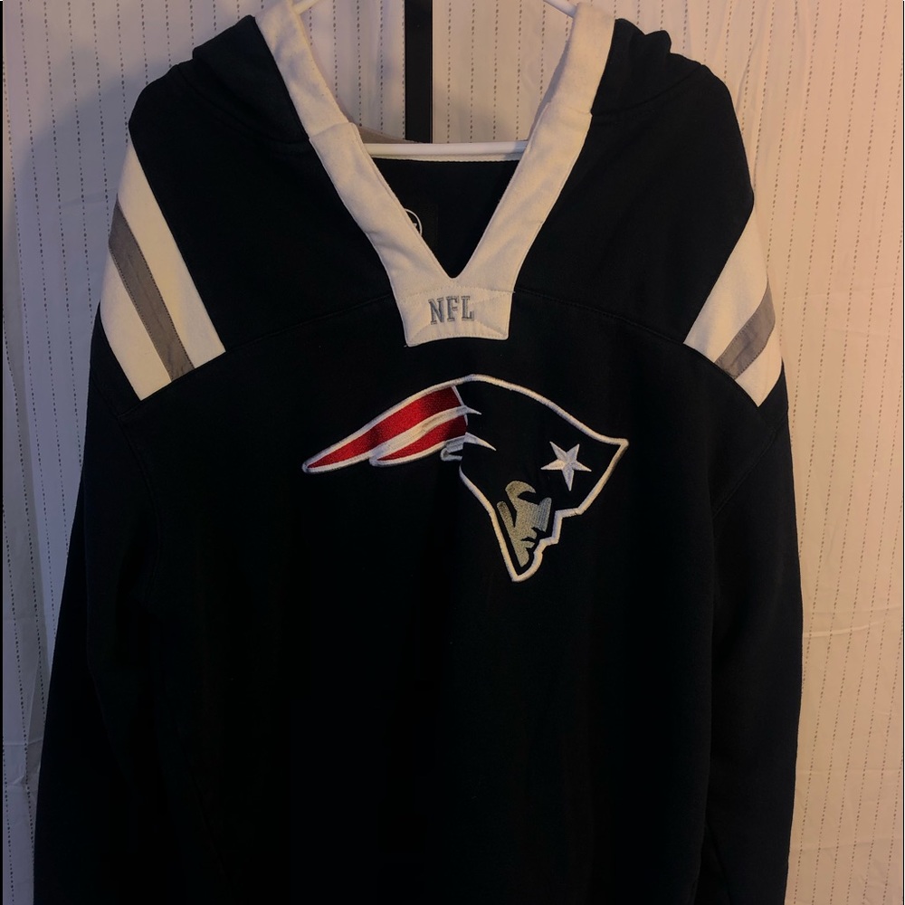 NFL New England Patriots Low Cut Long Sleeve